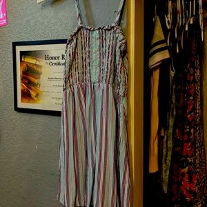 Hello I’m selling a striped dress